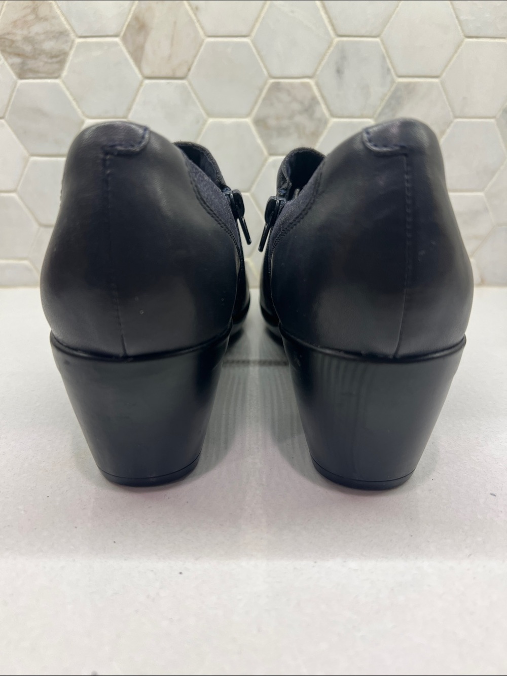 NEW Clarks Women's Emslie Warren Blue Navy Leather Booties Shoes Size 9.5M - Picture 4 of 10
